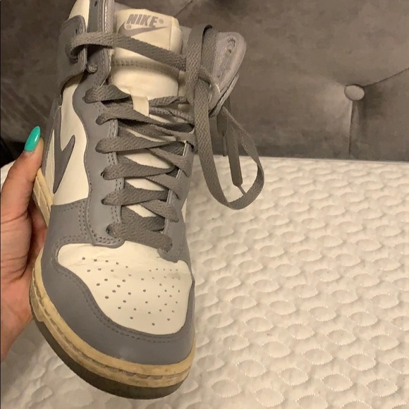 Nike heel sneakers - Picture 2 of 3